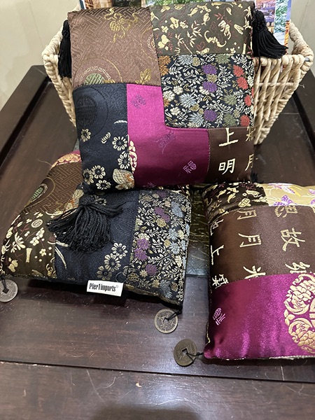 Throw pillows Chinese Japanese