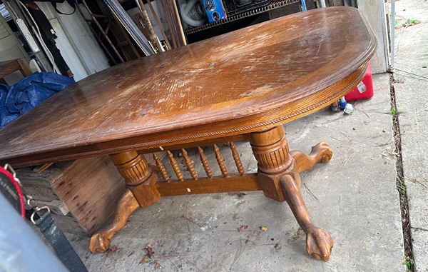 Dining table oval